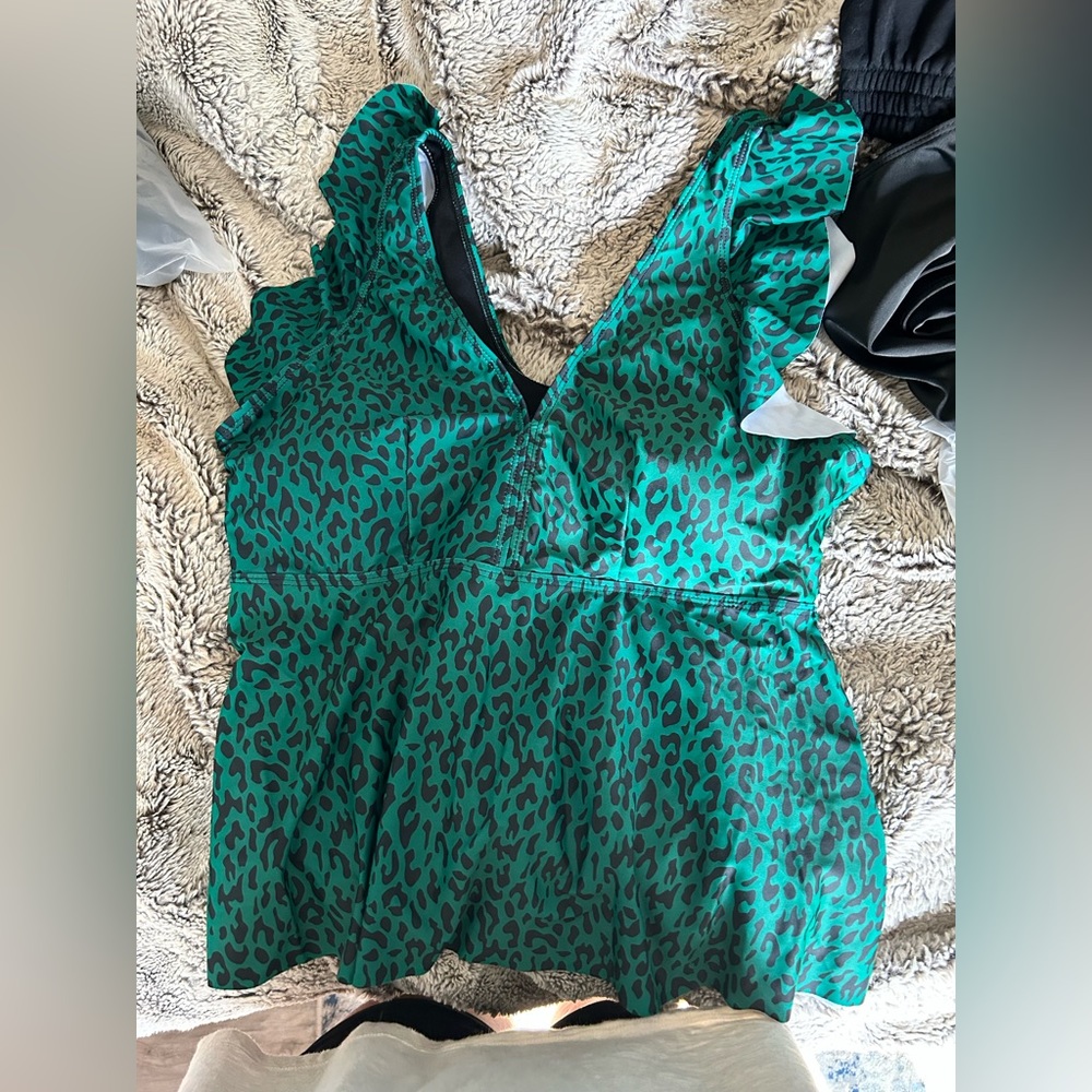 WOMENS TWO PIECE BATHING SUIT